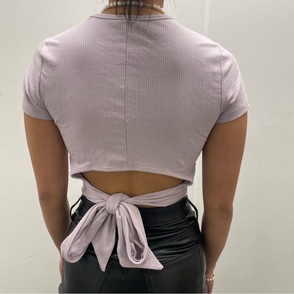 ๐ Garage Lavender Tie-Back Crop Top โ Womenโs Size Medium ๐ - Picture 3 of 10